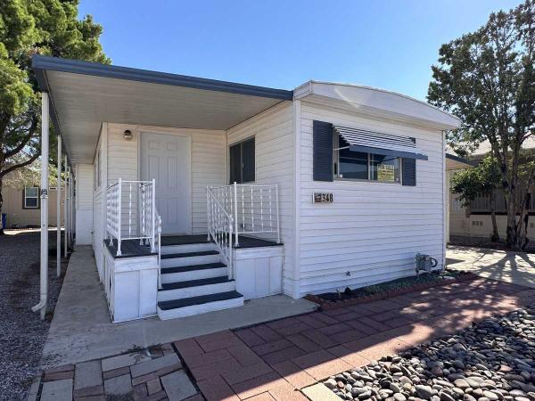 1972 Hillcrest Mobile Home