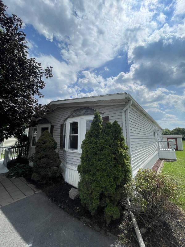 1990 Marlette Mobile Home For Sale 163 Bentwood Cir Bath, PA