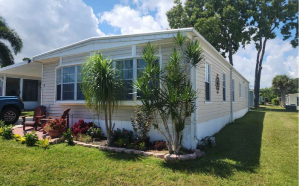 1980 TWIN Mobile Home For Sale