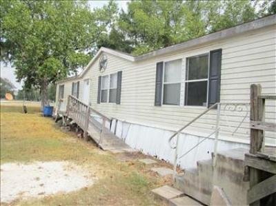 Mobile Home at 7550 Fm 563 Rd Liberty, TX 77575