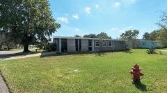 Photo 4 of 40 of home located at 119 Oak Lane Lake Helen, FL 32744