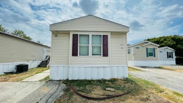 2015 Clayton Homes Inc Mobile Home For Sale