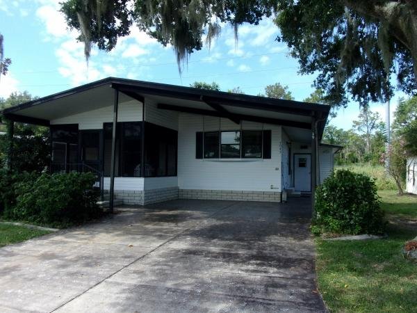 Photo 1 of 2 of home located at 7045 Harbor View Drive Lot 23 Leesburg, FL 34788
