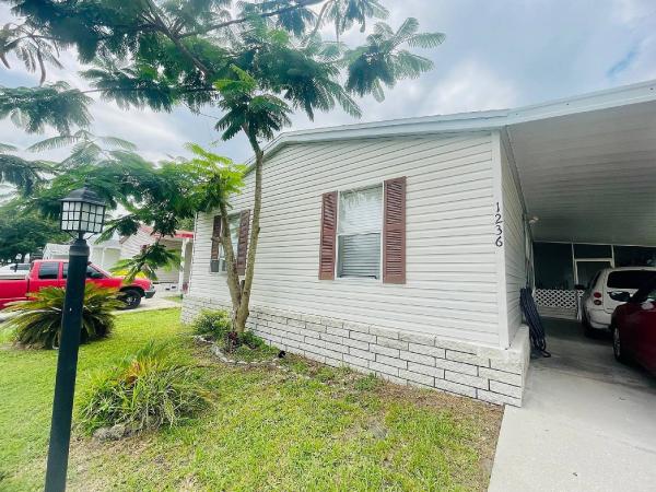 1999 WINN Mobile Home For Sale