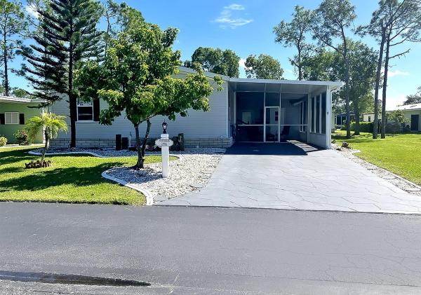 2000 Home of Merit Mobile Home For Sale