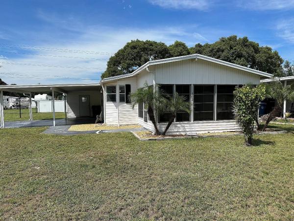 1992 MERI Mobile Home For Sale | 403 Liberty Dr. Auburndale, FL