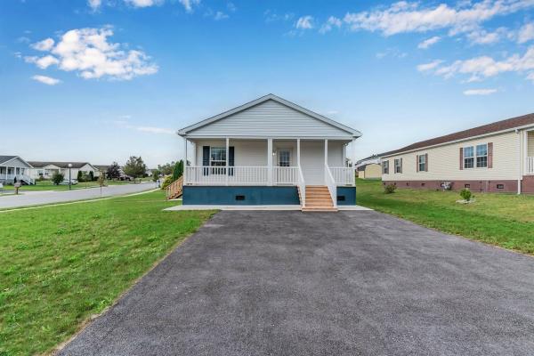 2023 Champion 319 NWDSA24801  Home