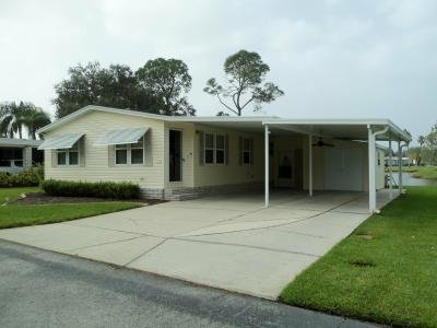 Mobile Home at 122 E Hampton Dr Auburndale, FL 33823