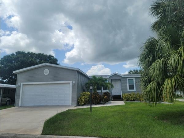Photo 1 of 2 of home located at 8775 20th Street Lot 23 Vero Beach, FL 32966