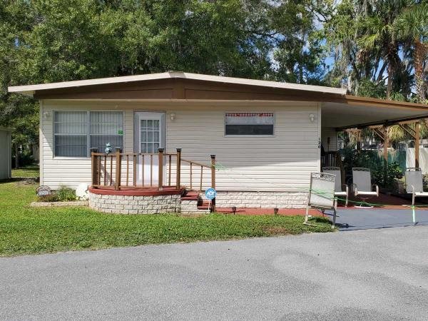 Photo 1 of 2 of home located at 8975 W Halls River Rd Lot 120 Homosassa, FL 34448