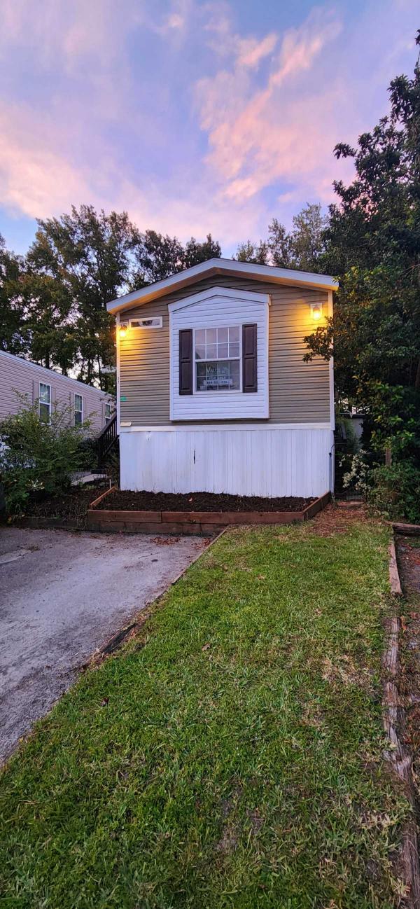 2014 Fleetwood Mobile Home For Sale 500 Chaffee Rd South Jacksonville, FL