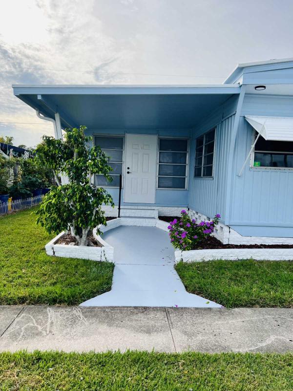 1415 Main Street Dunedin, FL MHVillage