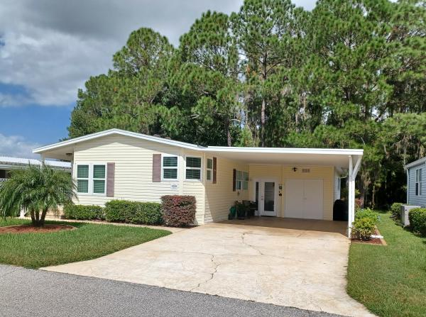 Photo 1 of 2 of home located at 2335 Putt Lane Lot 492 Lakeland, FL 33810