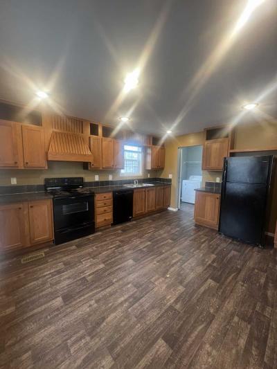 Mobile Home at 523 Fifth St Northfield, IL 60093