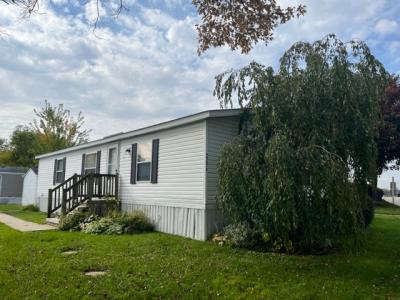 Mobile Home at 49674 Au Lac Dr W Chesterfield, MI 48051