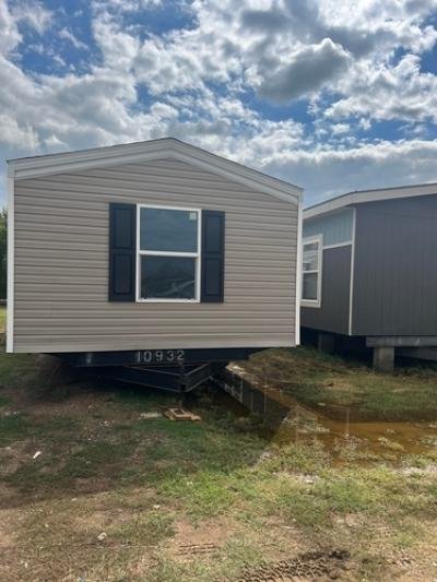 Mobile Home at 5720 Rendon Bloodworth Rd Fort Worth, TX 76140