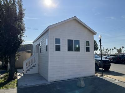 Photo 2 of 7 of home located at 13440 S Lakewood Blvd 1 Bellflower, CA 90706