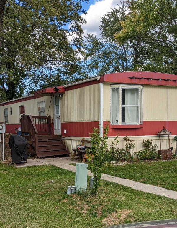 1982 Mobile Home For Sale 17006 Oakleigh Way Lot 49 Hagerstown, MD