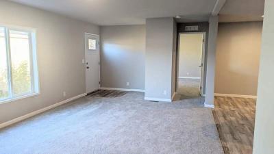 Photo 5 of 26 of home located at 1800 Lakewood Ct #81 Eugene, OR 97402