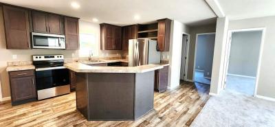 Photo 2 of 26 of home located at 1800 Lakewood Ct #81 Eugene, OR 97402