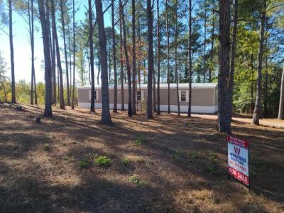 Mobile Home at 113 Cr 2341 Bay Springs, MS 39422