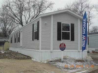 Mobile Home at 324 Hickory Justice, IL 60458