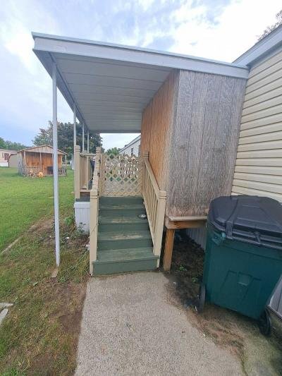Mobile Home at 77 Locust Court Muskegon, MI 49445