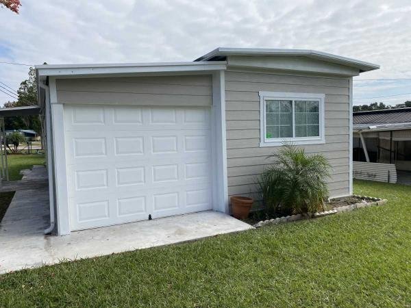 Photo 1 of 2 of home located at 201 S Mount Carmel Rd Brandon, FL 33511