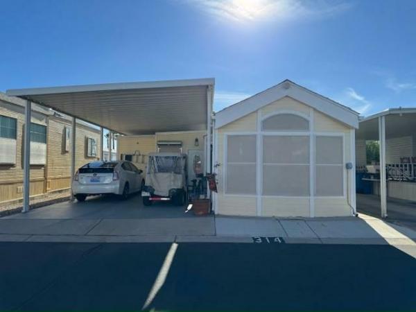 2004 CAVCO Mobile Home For Sale | 8701 S. Kolb Rd., #11-314 Tucson, AZ