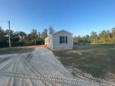 Mobile Home at 10211 Sonnywall Rd Kentwood, LA 70444