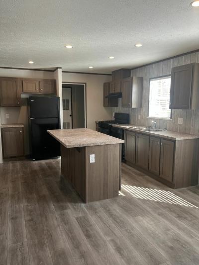 Mobile Home at 215 N. Canal Road, #194 Lansing, MI 48917
