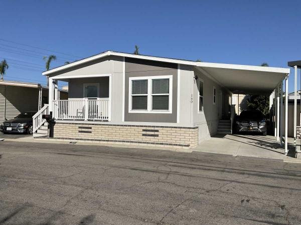Photo 1 of 2 of home located at 10001 W Frontage Rd., Spc 160 South Gate, CA 90280