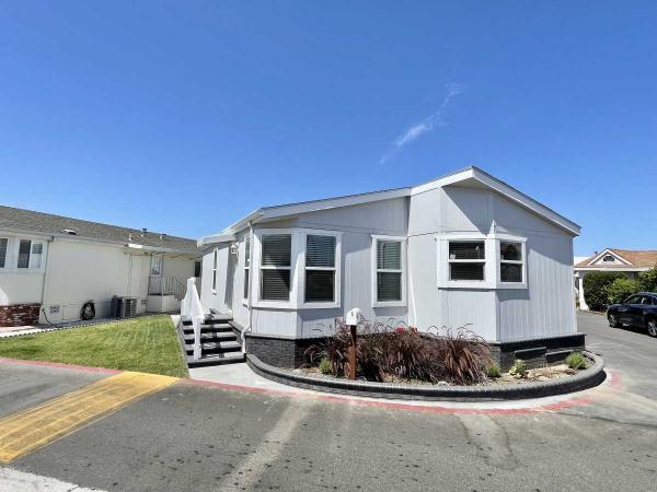 2023 Mobile Home For Rent