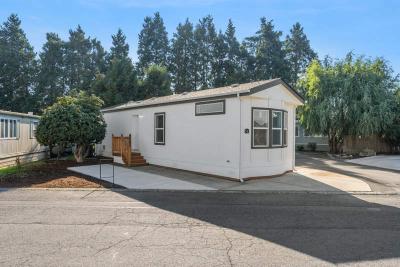 Photo 3 of 33 of home located at 2200 Lancaster Dr SE #5C Salem, OR 97317