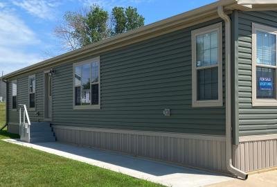Mobile Home at 1621 Eagleview Dr. Marion, IA 52302