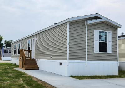 Mobile Home at 1329 York St Greenwood, IN 46143