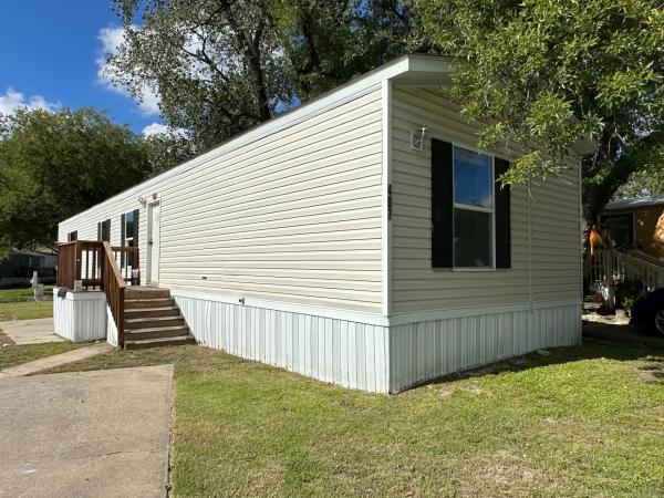 2017 CMH MANUFACTURING INC Mobile Home For Sale