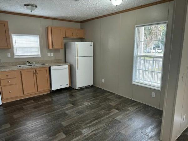 2006 Clayton Homes Inc Mobile Home For Sale
