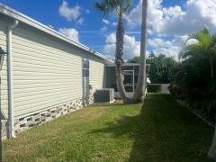 Photo 5 of 13 of home located at 327 3Rd. St Dr W. Palmetto, FL 34221