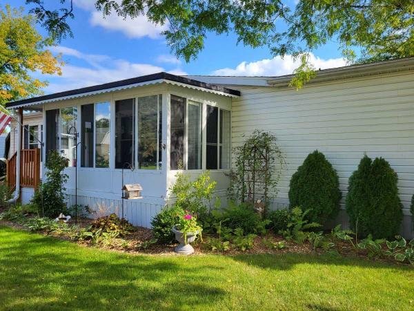 1988 Parkwood Mobile Home For Sale