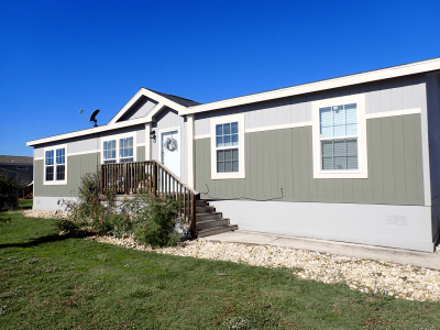 Summit Ridge Mobile Home Park in Converse, TX | MHVillage