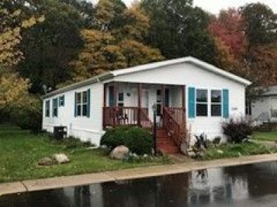 Mobile Home at 1389 Cliff Barnes Dr Lot 550 Kalamazoo, MI 49009