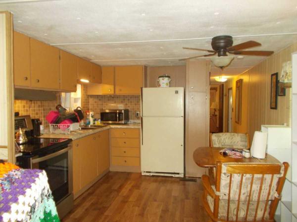 Senior Retirement Living - 1972 Mobile Home For Sale in Lakeland, FL