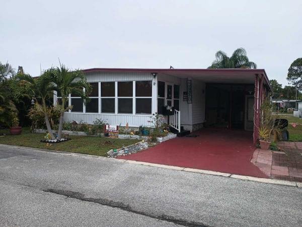 Photo 1 of 2 of home located at 7001 142nd Avenue North, Lot 129 Largo, FL 33771