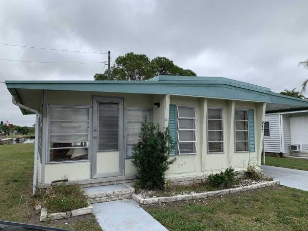 Photo 1 of 2 of home located at 12651 Seminole Blvd, Lot 24M Largo, FL 33778