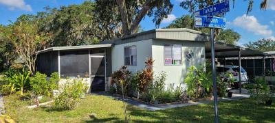 Mobile Home at 10728 Riverview, FL 33569