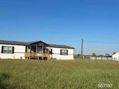 Mobile Home at 1797 County Rd 7711 Devine, TX 78016