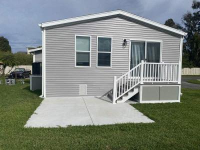 Photo 5 of 8 of home located at 40B Dale Drive Tavares, FL 32778