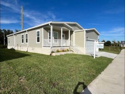 Photo 2 of 20 of home located at 40862 Roselle Loop Zephyrhills, FL 33540