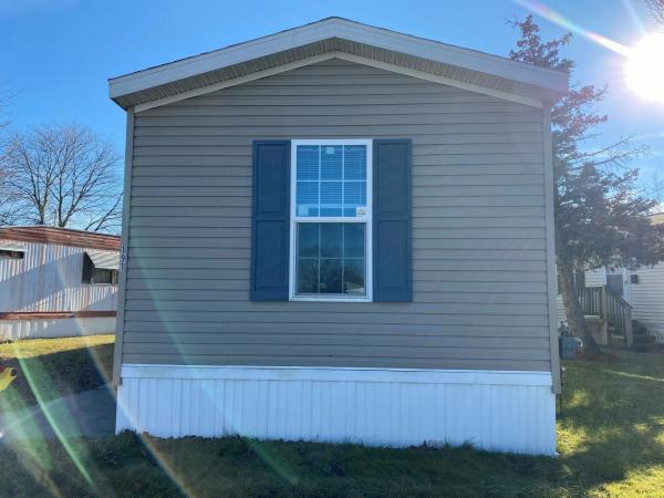 2015 Redman Mobile Home For Rent